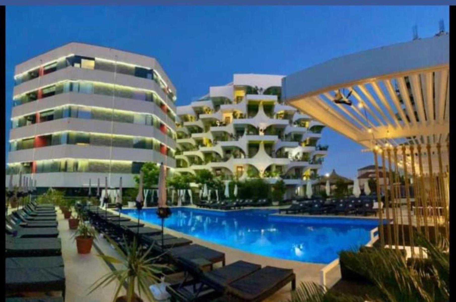 Năvodari Donny Luxury Apartment מראה חיצוני תמונה